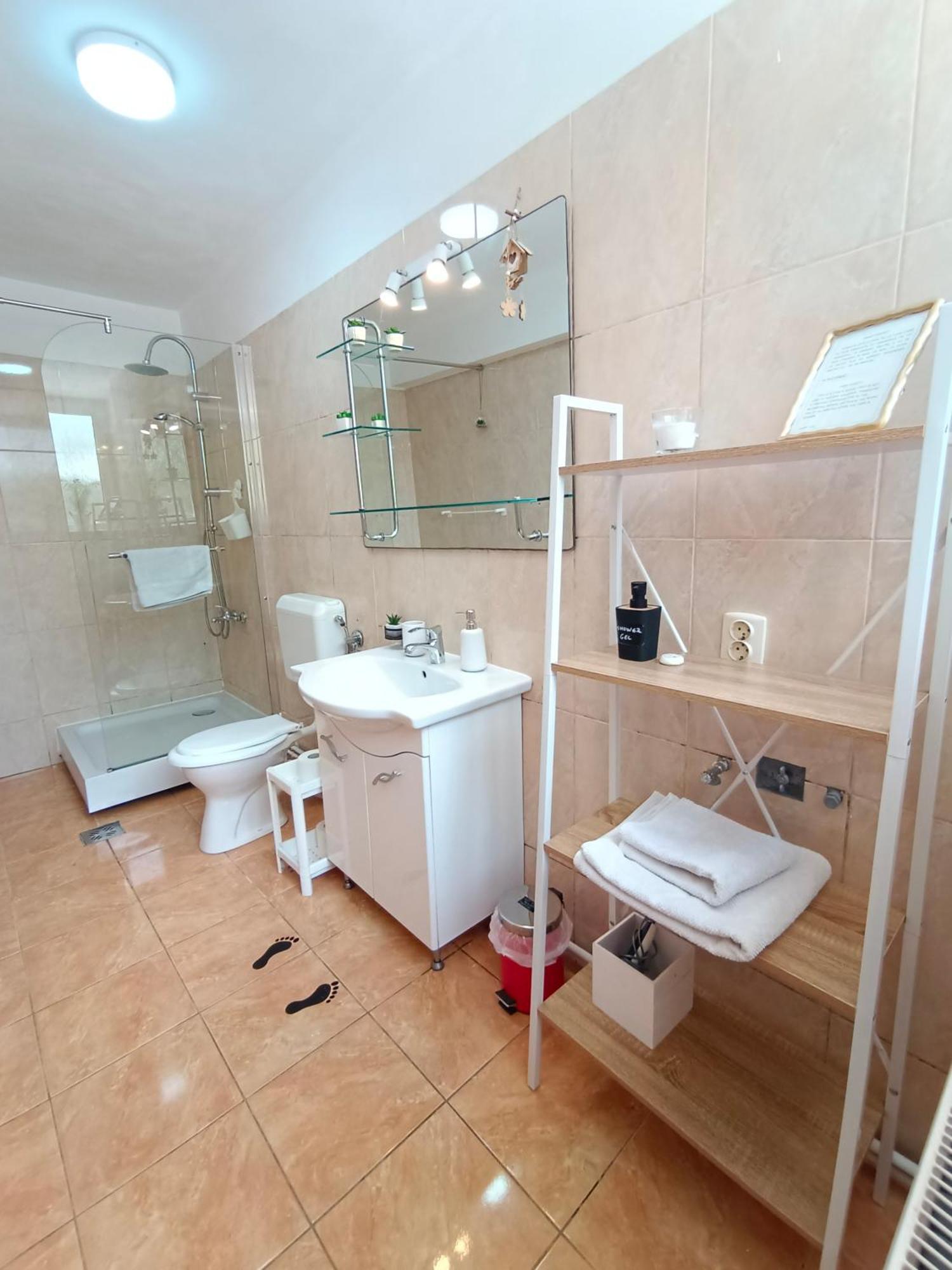 Central Park Apartments Braşov Esterno foto