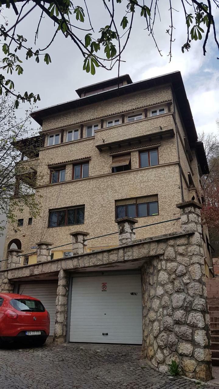 Central Park Apartments Braşov Esterno foto