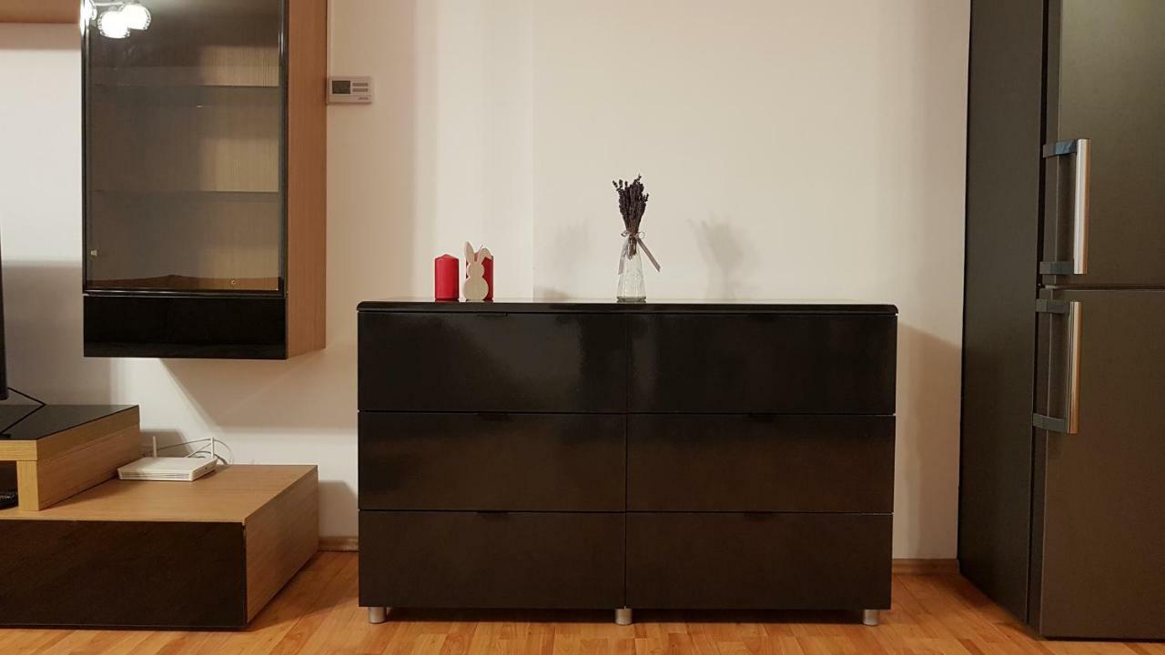Central Park Apartments Braşov Esterno foto