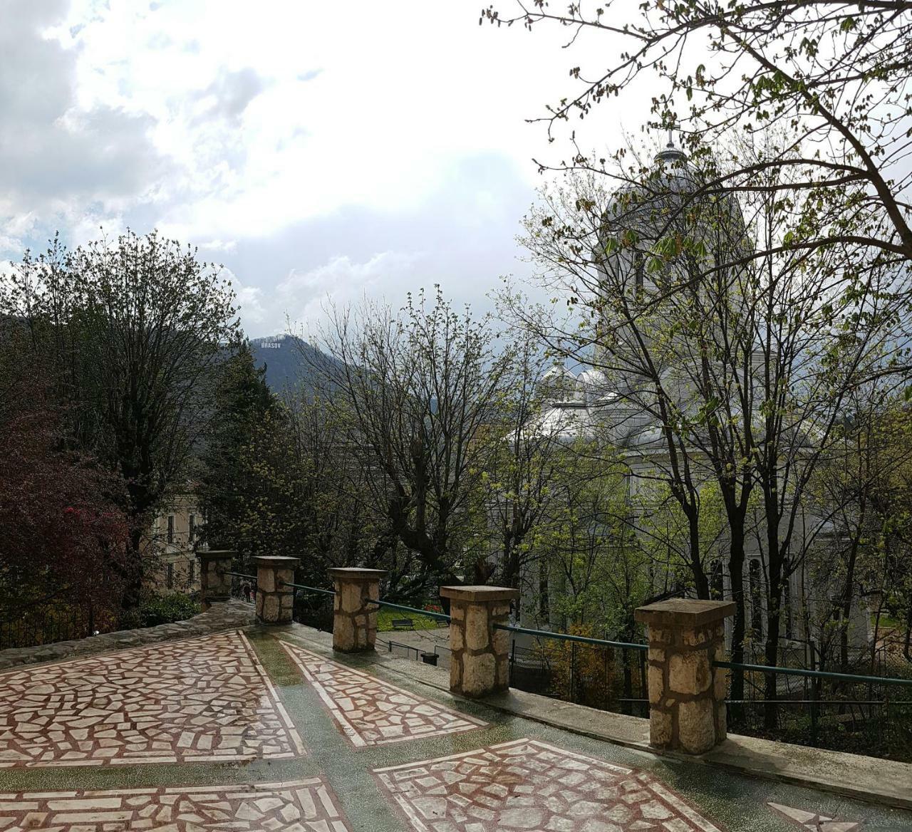 Central Park Apartments Braşov Esterno foto